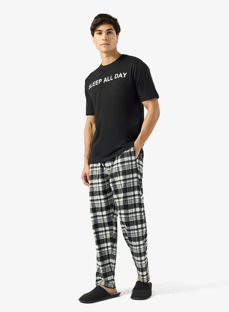 Seventy Five  Regular fit tee and Pant set for Men | Best Price UAE